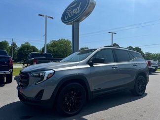 Used 2021 GMC Terrain SLE w/ Elevation Edition image 1