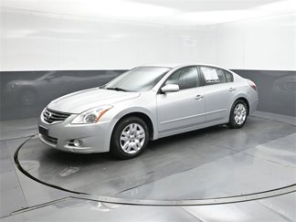 Used 2010 Nissan Altima 2.5 S image 1