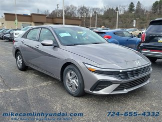 New 2025 Hyundai Elantra SE image 1