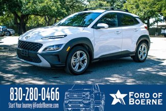 Used 2023 Hyundai Kona SEL image 1