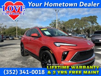 Used 2024 Buick Encore GX Sport Touring image 1
