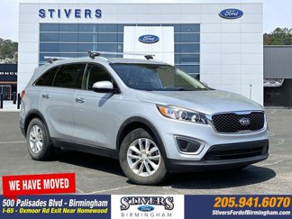 Used 2017 Kia Sorento LX image 1