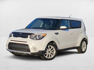 Used 2017 Kia Soul + image 1