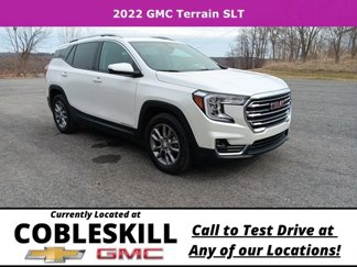 Used 2022 GMC Terrain SLT w/ LPO, Floor Liner Package image 1