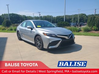 Used 2023 Toyota Camry SE image 1