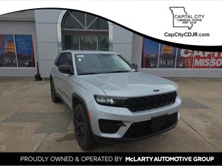 New 2025 Jeep Grand Cherokee Altitude image 1