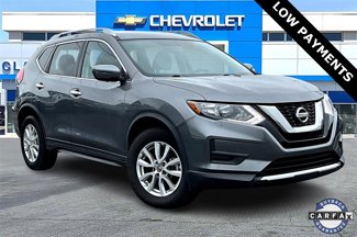 Used 2017 Nissan Rogue SV image 1