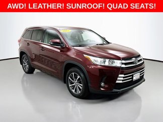 Used 2017 Toyota Highlander XLE image 1