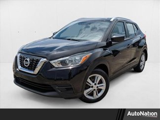 Used 2019 Nissan Kicks S image 1