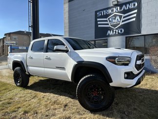 Used 2021 Toyota Tacoma TRD Off-Road image 1