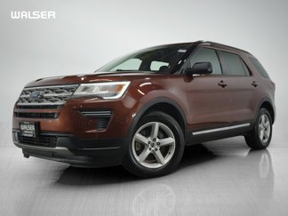 Used 2018 Ford Explorer XLT image 1
