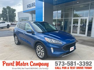 Used 2022 Ford Escape Titanium image 1