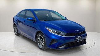Used 2023 Kia Forte LXS image 1