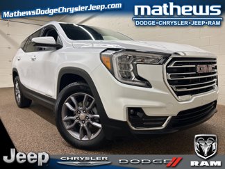 Used 2024 GMC Terrain SLT image 1