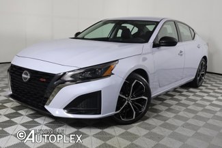 Used 2024 Nissan Altima 2.5 SR image 1