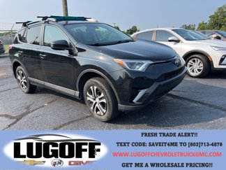 Used 2018 Toyota RAV4 LE image 1