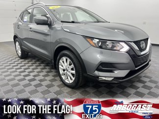 Used 2021 Nissan Rogue Sport SV w/ Technology Package image 1