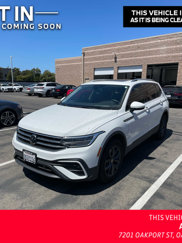 Used 2024 Volkswagen Tiguan SE image 1