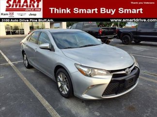 Used 2017 Toyota Camry SE image 1
