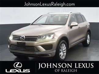Used 2016 Volkswagen Touareg Sport image 1