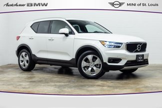 Used 2021 Volvo XC40 T5 Momentum w/ Premium Package image 1