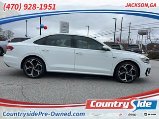 Used 2021 Volkswagen Passat 2.0T R-Line image 1
