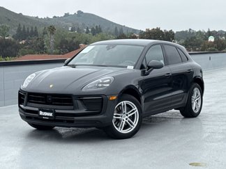 Certified 2025 Porsche Macan image 1