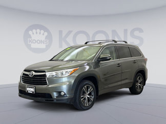 Used 2016 Toyota Highlander XLE image 1