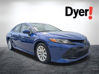 Used 2018 Toyota Camry LE image 1