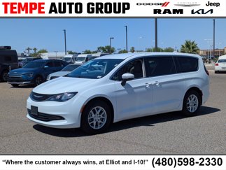Used 2017 Chrysler Pacifica Touring image 1