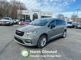 New 2025 Chrysler Pacifica Select image 1