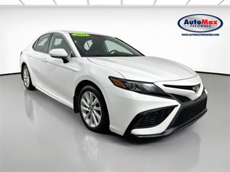 Used 2021 Toyota Camry SE image 1