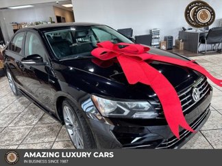 Used 2018 Volkswagen Passat 2.0T R-Line image 1