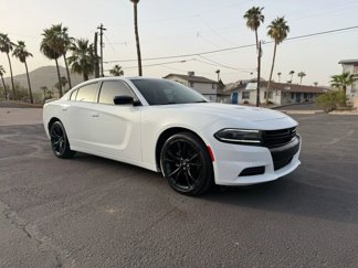 Used 2018 Dodge Charger SXT w/ Blacktop Package image 1