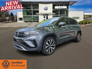 Used 2022 Volkswagen Taos SE w/ Driver Assistance Package image 1