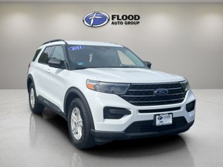 Used 2021 Ford Explorer XLT image 1