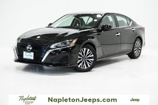 Used 2023 Nissan Altima 2.5 SV image 1