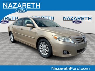 Used 2010 Toyota Camry XLE image 1