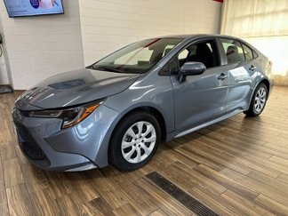 Used 2021 Toyota Corolla LE image 1