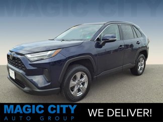 Used 2022 Toyota RAV4 XLE image 1