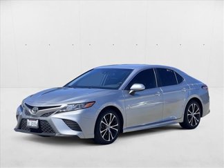 Used 2019 Toyota Camry SE image 1
