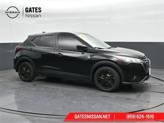 Used 2023 Nissan Kicks S image 1