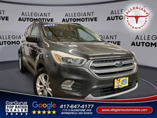 Used 2017 Ford Escape SE w/ Equipment Group 201A image 1
