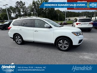 Used 2019 Nissan Pathfinder S image 1