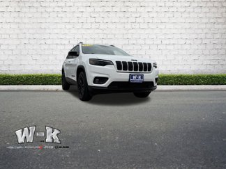 Certified 2023 Jeep Cherokee Altitude Lux image 1