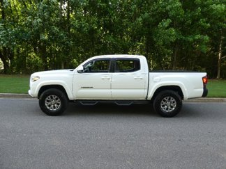Used 2018 Toyota Tacoma SR5 image 1