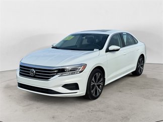 Used 2022 Volkswagen Passat 2.0T SE image 1