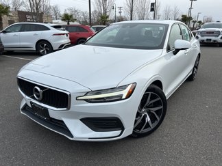 Used 2019 Volvo S60 T6 Momentum w/ Multimedia Package image 1