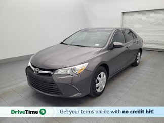 Used 2016 Toyota Camry LE image 1