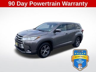 Used 2018 Toyota Highlander LE image 1